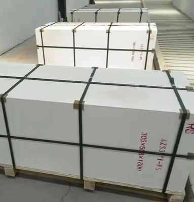 Resistência ao desgaste a altas temperaturas 95% Al2O3 refratário tijolo de corindão branco para fornos de arco elétrico