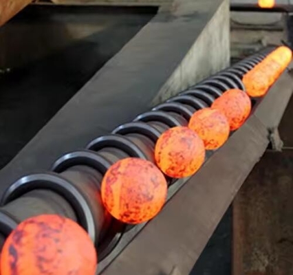 Medios de moagem de esferas de moinho de alto cromo Esferas de aço cromo com teor de Fe2O3 0,5-1,5% e resistência à compressão 50-100 MPa